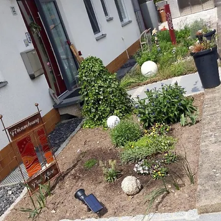 Frau Klara * Hofheim in Unterfranken